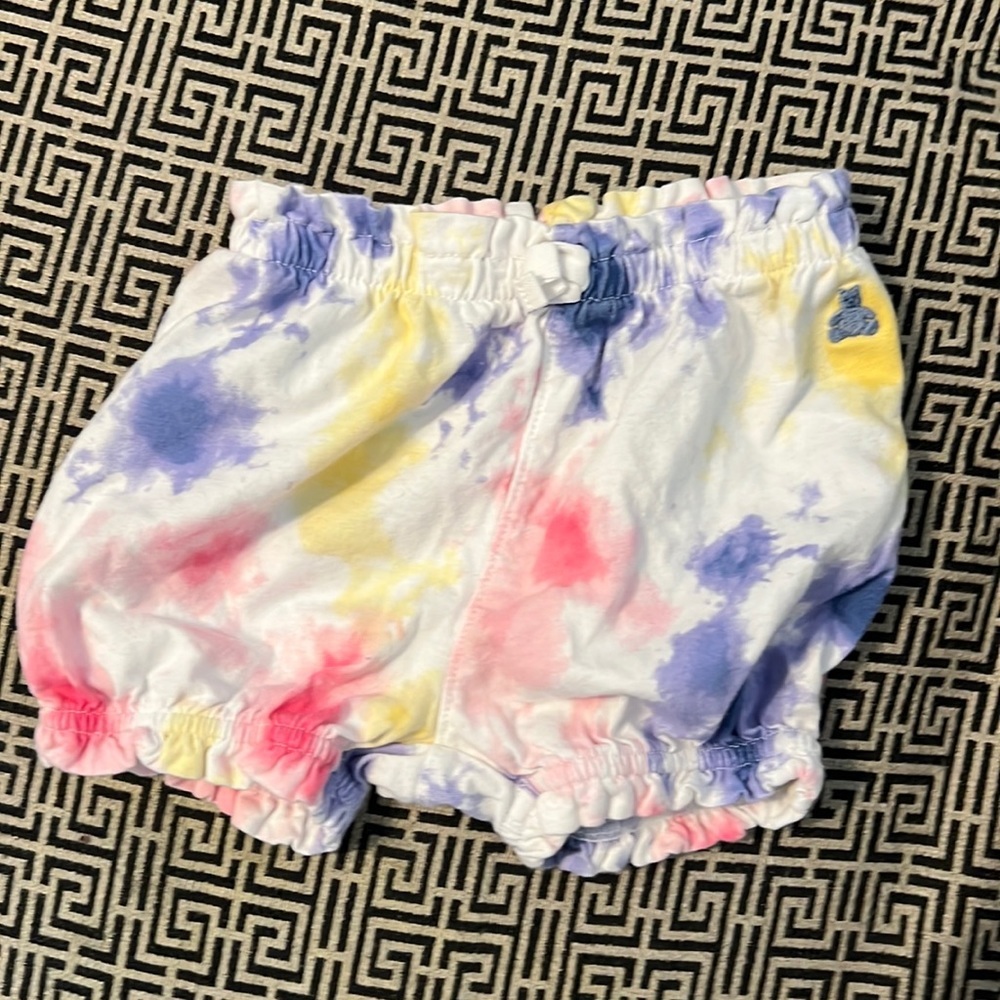 Gap baby shorts 6-12‎ months